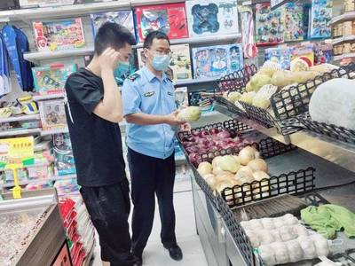 濟(jì)南平陰市場(chǎng)監(jiān)管部門(mén)開(kāi)展生鮮食品銷售風(fēng)險(xiǎn)防控專項(xiàng)檢查